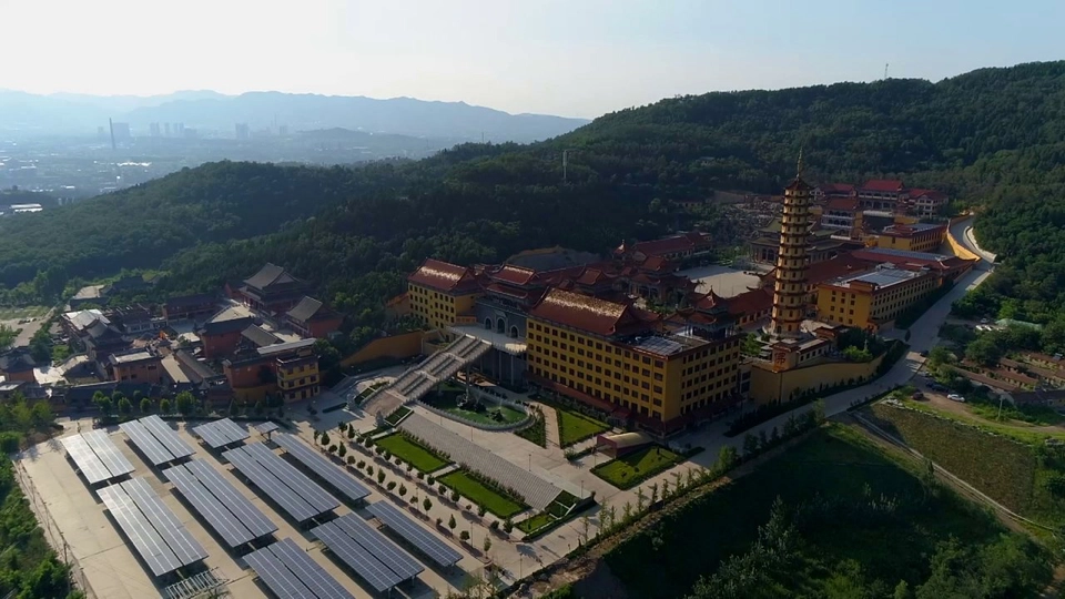 พลังงานแสงอาทิตย์ที่วัดเจิ่งจั๋ว