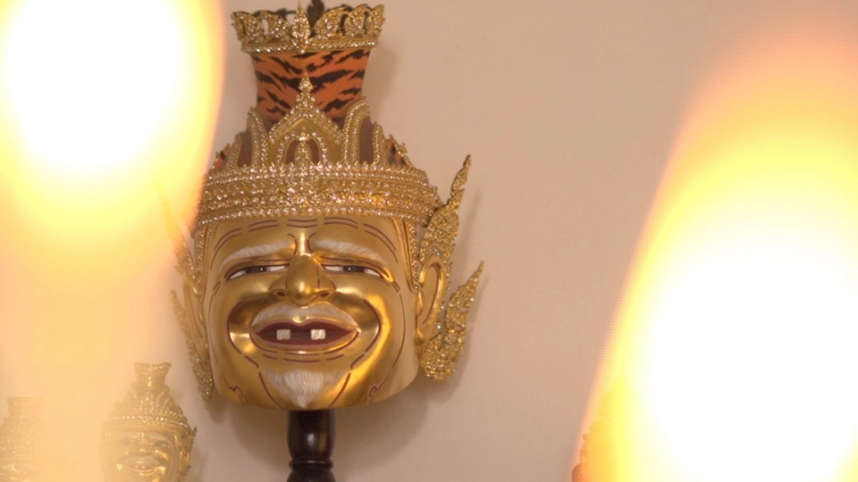 การทำหัวโขน