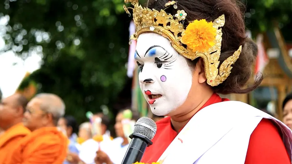 ธรรมโฆษณ์โฆษก (ยายชม้อย หอยเหล็ก)