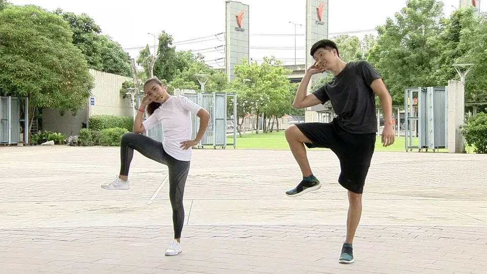 ท่าฝึกเพิ่มกล้ามท้องแบบยืน