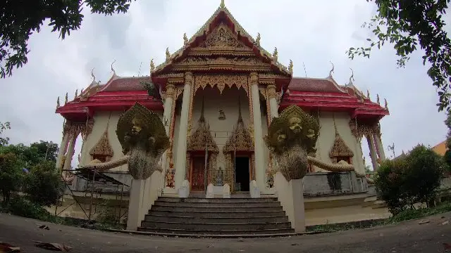 ติดเครื่องชนโกง