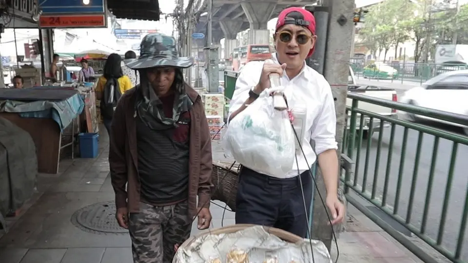 พ่อค้าหาบเร่ อาชีพไม่มีวันอด