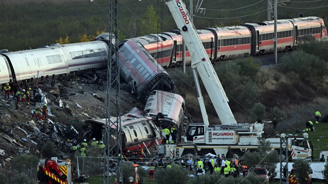 Spain high-speed train crash kills 68, injures over 100 | Thai PBS World