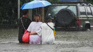 อุตุฯ เตือน 4-7 ต.ค.อากาศแปรปรวน ฝนตกหนัก กทม.รับมือฝน 5-6 ต.ค. 