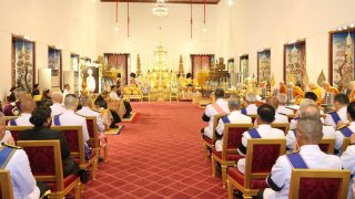 ในหลวง-พระราชินี ทรงบำเพ็ญพระราชกุศลปัณรสมวาร ครบ 100 วัน "เจ้าฟ้าพัชรกิติยาภาฯ"