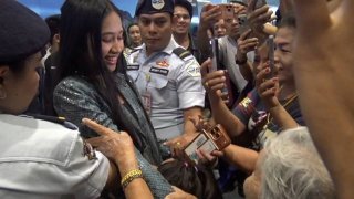 ต้อนรับอบอุ่น! "เนเน่ รอยัล" แชมป์ AGT ซีซัน 21 เดินทางถึง "ภูเก็ต" แล้ว