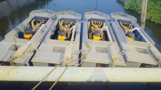 รู้จัก "เรือผลักดันน้ำ" เครื่องมือกู้วิกฤต ในภารกิจเร่งน้ำออกจากพื้นที่