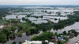ปภ.เผยน้ำท่วม 20 จังหวัด และ กทม. กระทบประชาชน 2.4 ล้านคน 