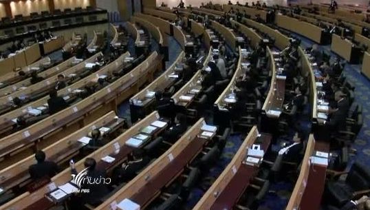 กลุ่ม 40 ส.ว.เรียกร้องให้รัฐบาลยุบสภา 