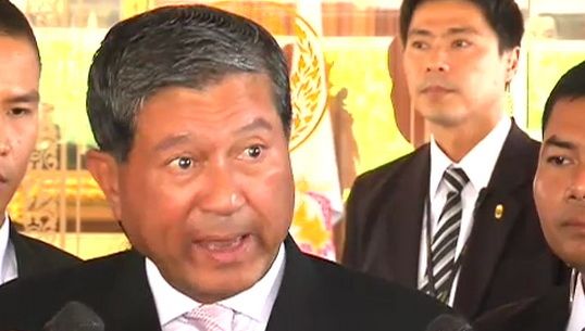 "เฉลิม"ปฏิเสธรัฐบาลเกี่ยวข้อง กรณี"ดีเอสไอ"แจ้งข้อหา"อภิสิทธิ์-สุเทพ"