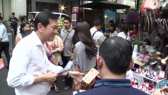 ผู้สมัครผู้ว่าฯกทม.ลงพื้นที่ขอคะแนนเสียงต่อเนื่อง-กทม.วางกฎห้ามติดป้ายขวางสัญจร 