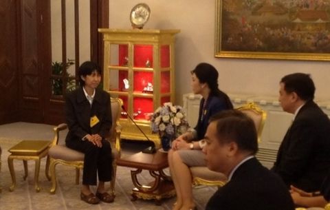 "ยิ่งลักษณ์"เตรียม 2 แนวทางช่วย"วีระ"