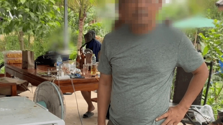 Four police officers dismissed pending probe into Chinese extortion case