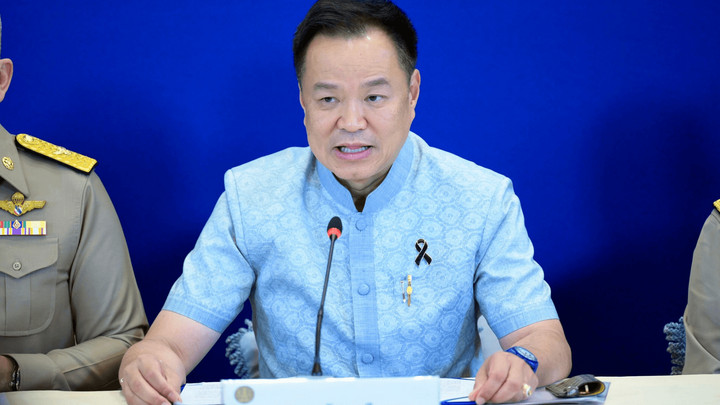 PM: hoarders to face action amid oil supply concerns