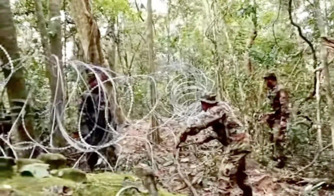 Cambodian troops accused of stealing Thai surveillance devices near Ta Khwai ruins 