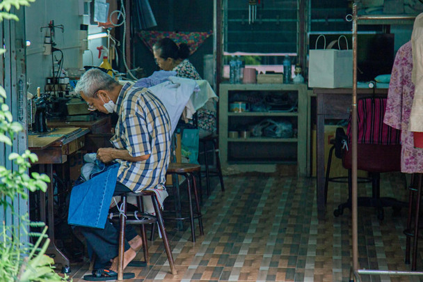 แก้สมการ ‘อยู่ดี-แก่ดี-ตายดี’ ความเปราะบางเกินต้านในสังคมสูงวัย