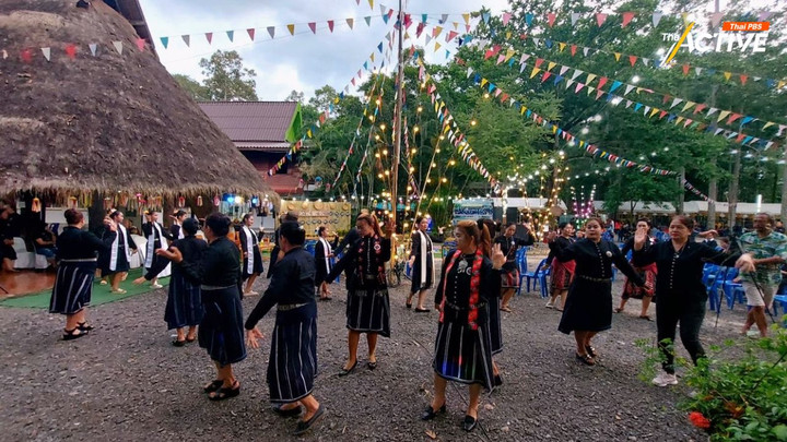 สงกรานต์ไทดำ จ.สุราษฎร์ฯ ย้ำอัตลักษณ์ เดินหน้าปกป้องสิทธิชุมชน 