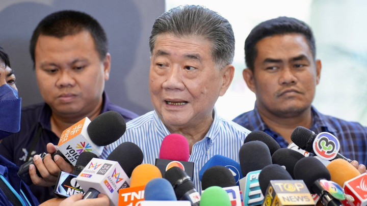 "ภูมิธรรม" ขอบคุณ 40 เสียง พปชร.หนุนเพื่อไทย โต้ดีลร่วมรัฐบาล