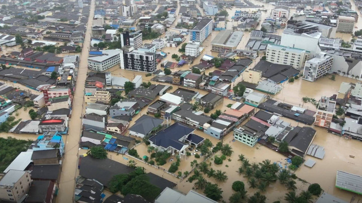 น้ำท่วม 8 จังหวัดใต้ยอดเสียชีวิตสะสม 162 คน - สงขลาหนักสุด 126 คน