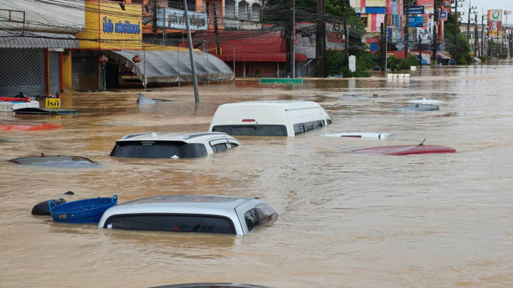 วิกฤตน้ำท่วมหาดใหญ่เศรษฐกิจเสียหาย 2 หมื่นล้าน คาดใช้เวลา 3 เดือนฟื้นฟู