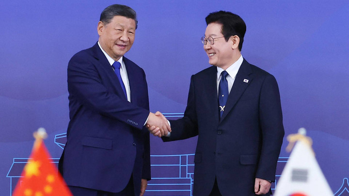 ผู้นำเกาหลีใต้เรียกร้องจีนช่วยดึงเกาหลีเหนือกลับสู่โต๊ะเจรจาสันติภาพ