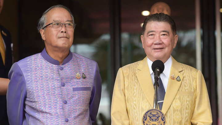 "ภูมิธรรม" อวยพร "อนุทิน" พาประเทศหลุดพ้นกรอบเดิม ปัดเขากระโดง-ฮั้ว สว.ล้างแค้น