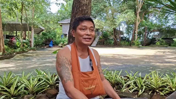 นักแสดงตลก "ชูษี" แจงไม่รู้จักส่วนตัวกับ "อดีตพระอลงกต"