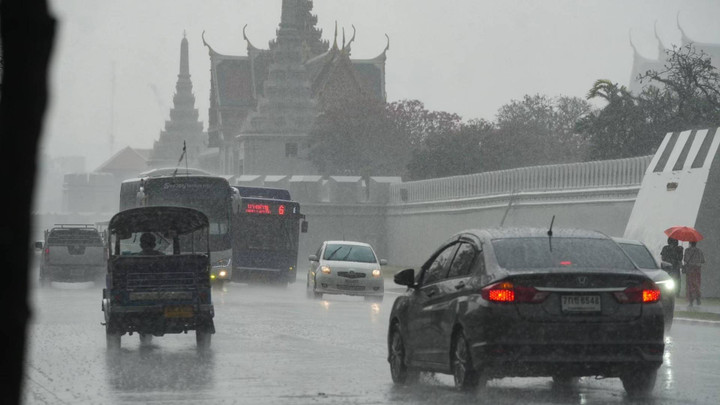 สภาพอากาศวันนี้ ทั่วไทยมีฝนหนัก กทม.ฝนฟ้าคะนอง 70%