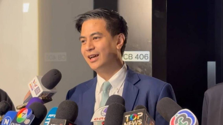 "พริษฐ์" ยังไม่ฟันธงร่วมยื่นซักฟอก ขอดู "ครม.ใหม่" ก่อน 