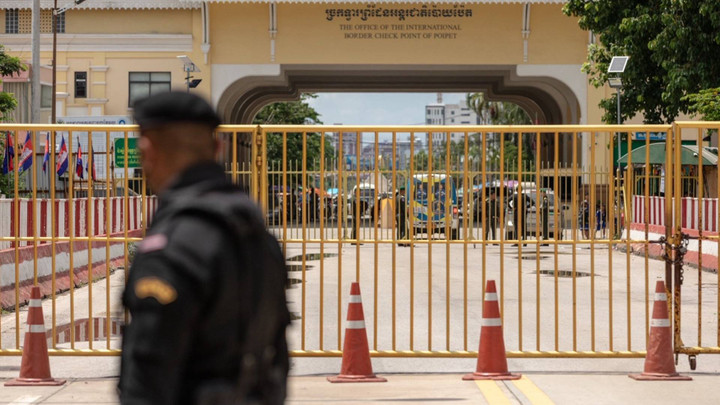 กกล.บูรพา เปิดด่าน 17.00-20.00 น. อนุโลมให้คนไทย-กัมพูชากลับประเทศ