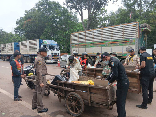 “ช่องจอม” จ.สุรินทร์ คึกคักสุดสัปดาห์ก่อนปิดด่าน