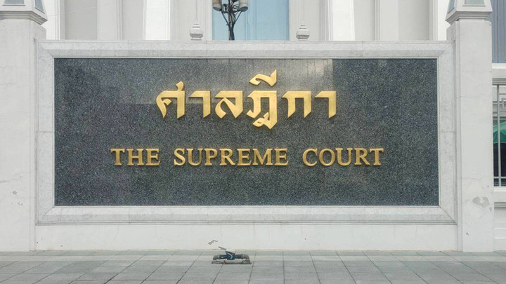 "หมอรักษาทักษิณ" ปาดน้ำตากลางศาล ให้การละเอียด "ผู้ป่วย" ไม่มีผ่าตัดกระดูกทับเส้น