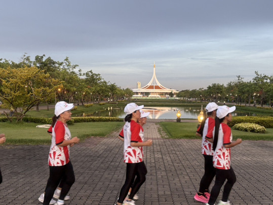 ร้องเพลง -วิ่งโซน 2 ผู้สูงวัย รันคลับสุขภาพสุดอบอุ่น