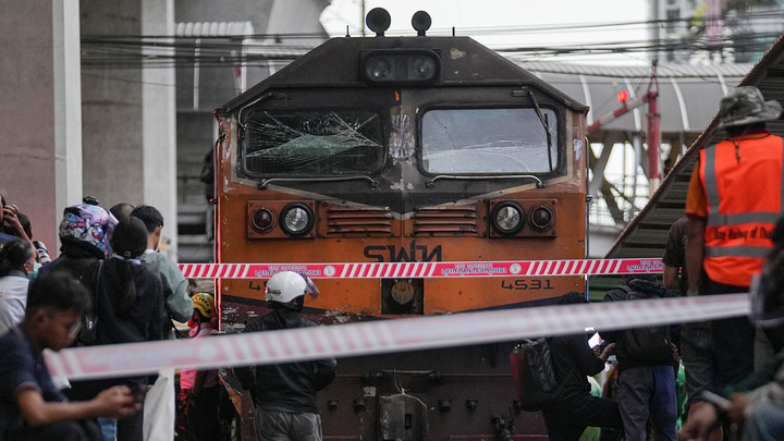 รฟท.จ่ายเยียวยาผู้เสียชีวิตเหตุรถไฟชนรถเมล์ คนละ 300,000 บาท