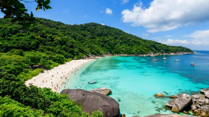 ลุยเกาะพะงัน! ฝ่ายปกครองบุกจับ 2 โรงแรมเถื่อนเข้าข่ายทุนนอมินีอิสราเอล