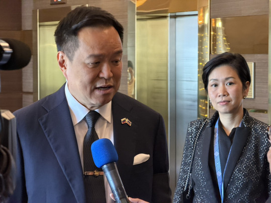 นายกฯ ยันดึง  EEC คุมเอง ไม่ได้ขัดแย้งหรือลดบทบาท "พิพัฒน์"