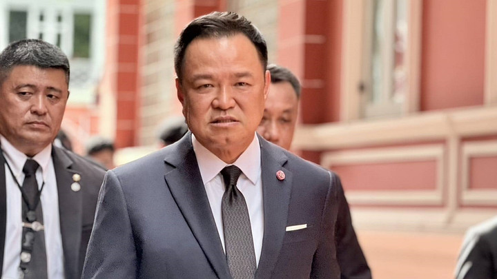 "อนุทิน" ลั่นยังไม่ใช่เวลาปรับ ครม. ยังไม่ดึงพรรคร่วมรัฐบาลเพิ่ม