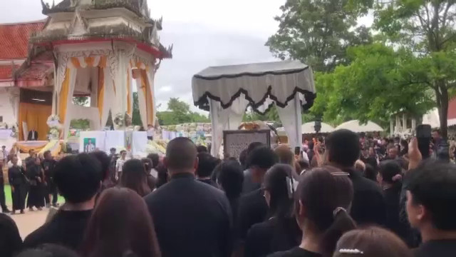 แฟนคลับร่วมส่ง "ฮลุน โซโล่" เดินทางไกลครั้งสุดท้าย 