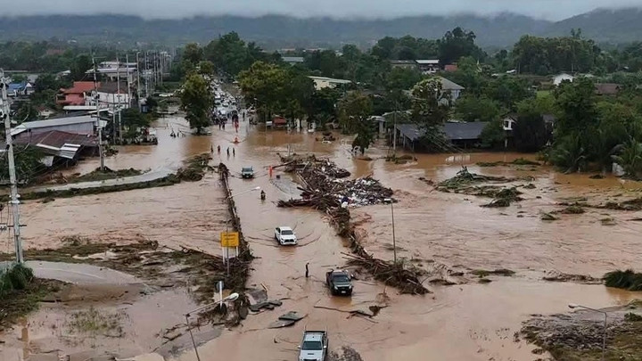กรมบัญชีกลางอนุมัติเพิ่ม 100 ล้าน เพิ่มเงินทดรองราชการช่วยน้ำท่วม “น่าน”
