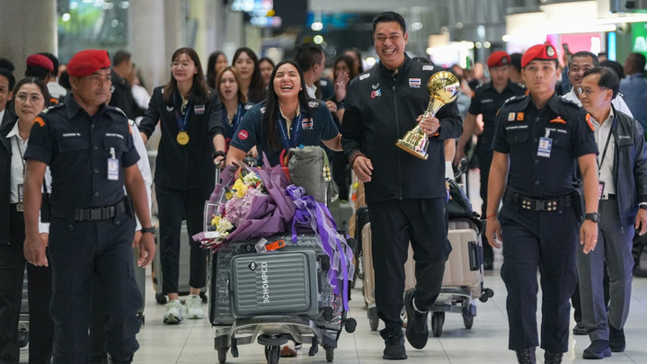 วอลเลย์บอลหญิงไทย แชมป์เอเชีย 2026 เดินทางถึงสุวรรณภูมิแล้ว