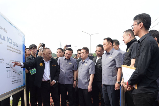 "อนุทิน" ลงพื้นที่แก้มลิงคลองเรียน ติดตามแผนเพิ่มความจุ รองรับน้ำป้องกันอุทกภัยหาดใหญ่