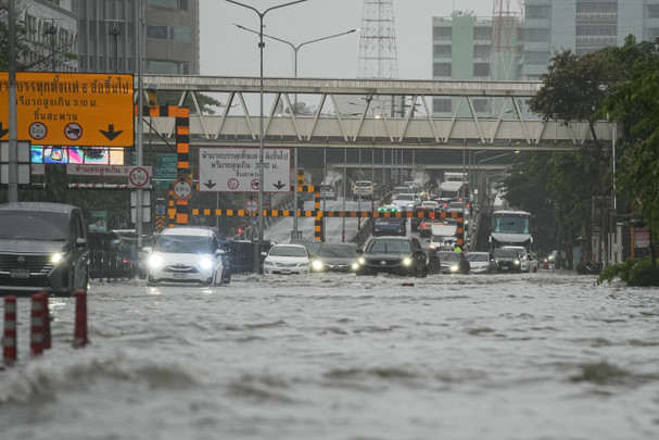 ดร.เสรี ศุภราทิตย์ ประเมินคืนนี้ฝนตกน้อยลงตามลำดับจนถึงเช้าวันที่ 27 ก.ย.