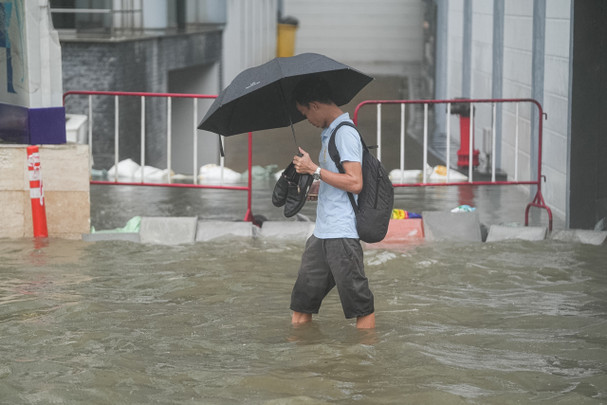 กรมอุตุนิยมวิทยาเตือนภัยฉบับ 17 ยังมีฝนตกหนักถึงหนักมากในหลายพื้นที่ของภาคกลางและภาคตะวันออก