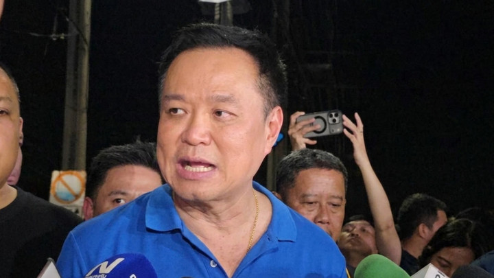 PM returns to flooded Khlong Chan housing estate