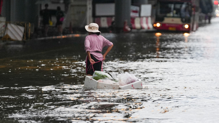 กทม.ยกเลิกพื้นที่ภัยพิบัติน้ำท่วม 21 เขต ยังคงอีก 29 เขต