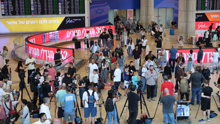 Israel-bound plane diverted after co-pilot stabs captain
