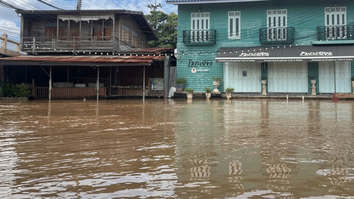 Samut Songkhram braces for floods as Bangkok dries up
