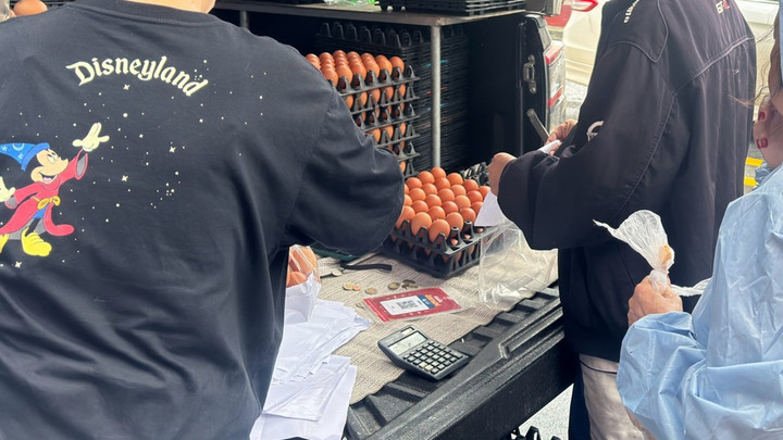 "ศุภจี" เร่งเติมผัก-ไข่พื้นที่น้ำท่วม ขอผู้ผลิตตรึงไข่ไก่หน้าฟาร์ม 4 บาท
