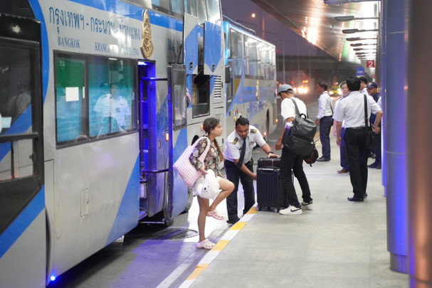 รบ.เข้มงวด ดูแล ปชช.เดินทางกลับหลังสงกรานต์