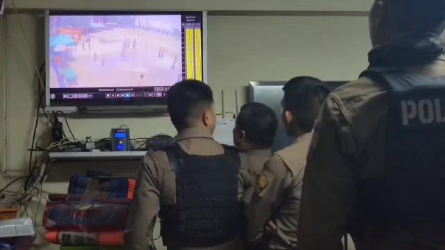 เร่งตามจับวัยรุ่นยิงกลางงานสรงน้ำพระชาวบ้านเจ็บ 3 